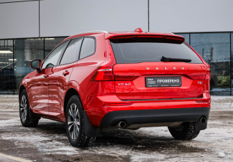 Подержанный автомобиль Volvo XC60 2020 года (9 фото)
