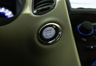 Подержанный автомобиль Infiniti QX50 2016 года (20 фото)