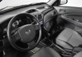 Подержанный автомобиль Nissan Almera Classic 2007 года (9 фото)