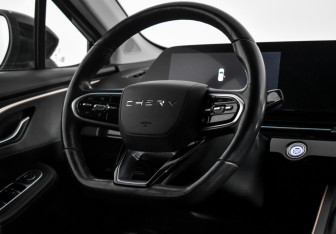 Подержанный автомобиль Omoda C5 2022 года (15 фото)