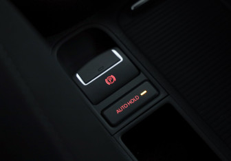 Подержанный автомобиль Volkswagen Tiguan 2011 года (16 фото)