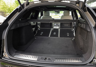 Подержанный автомобиль Land Rover Range Rover Velar 2017 года (37 фото)
