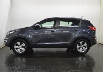 Подержанный автомобиль Kia Sportage 2012 года (8 фото)