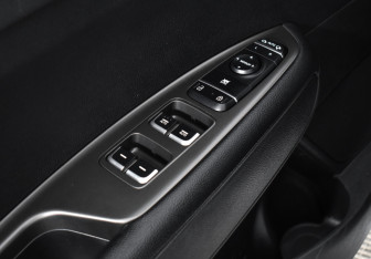 Подержанный автомобиль Kia Optima Sedan 2019 года (10 фото)