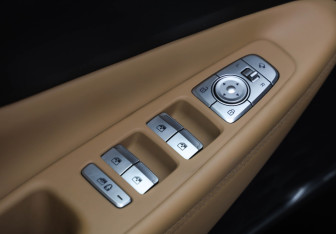 Подержанный автомобиль Hyundai Santa Fe 2022 года (25 фото)