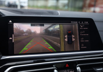Подержанный автомобиль BMW X7 2019 года (22 фото)