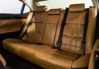 Подержанный автомобиль Lexus ES 2016 года (29 фото)