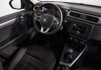 Подержанный автомобиль Renault Arkana 2021 года (8 фото)