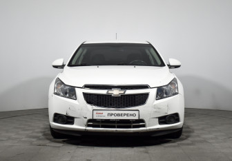 Подержанный автомобиль Chevrolet Cruze Sedan 2011 года (2 фото)