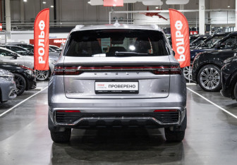 Подержанный автомобиль Geely Monjaro 2023 года (8 фото)