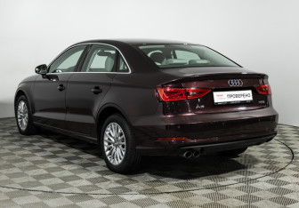 Подержанный автомобиль Audi A3 Sedan 2014 года (7 фото)