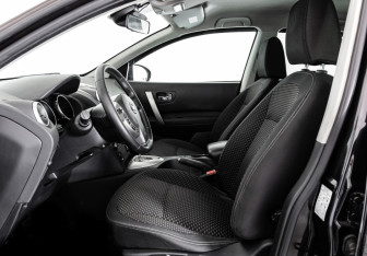Подержанный автомобиль Nissan Qashqai 2009 года (15 фото)