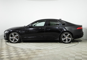 Подержанный автомобиль Jaguar XF Sedan 2016 года (8 фото)