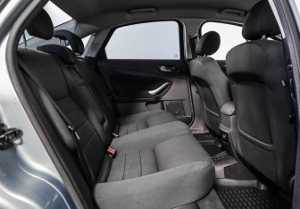 Подержанный автомобиль Ford Mondeo Sedan 2007 года (17 фото)