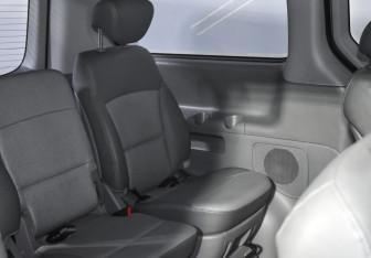 Подержанный автомобиль Hyundai Grand Starex 2010 года (14 фото)