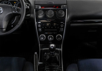Подержанный автомобиль Mazda 6 Sedan 2007 года (12 фото)