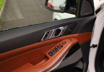 Подержанный автомобиль BMW X5 2019 года (28 фото)