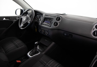 Подержанный автомобиль Volkswagen Tiguan 2015 года (12 фото)