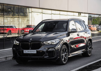 Подержанный автомобиль BMW X5 2019 года (3 фото)