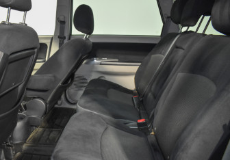 Подержанный автомобиль Mitsubishi Grandis 2008 года (11 фото)