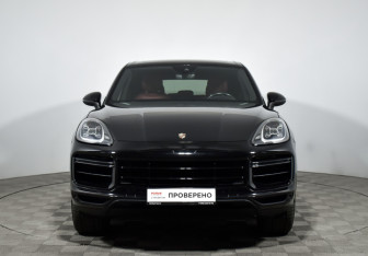 Подержанный автомобиль Porsche Cayenne 2020 года (2 фото)