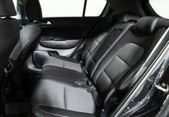 Подержанный автомобиль Kia Sportage 2020 года (10 фото)