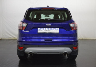 Подержанный автомобиль Ford Kuga 2017 года (6 фото)