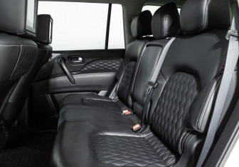 Подержанный автомобиль Infiniti QX80 2018 года (10 фото)