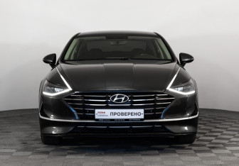 Подержанный автомобиль Hyundai Sonata 2020 года (3 фото)