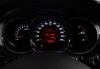 Подержанный автомобиль Kia Ceed Wagon 2015 года (17 фото)
