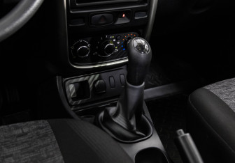 Подержанный автомобиль Renault Duster 2014 года (11 фото)