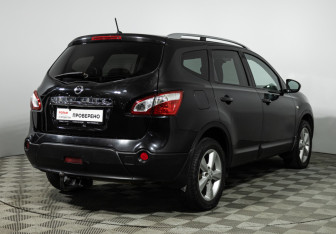 Подержанный автомобиль Nissan Qashqai+2 2011 года (5 фото)