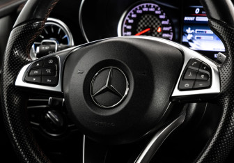 Подержанный автомобиль Mercedes-Benz GLC AMG 2016 года (17 фото)