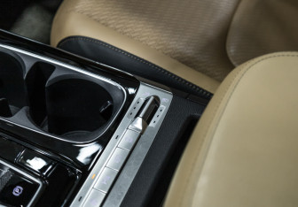 Подержанный автомобиль Kia Carnival 2020 года (25 фото)