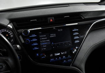 Подержанный автомобиль Toyota Camry Sedan 2018 года (16 фото)