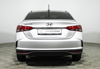 Подержанный автомобиль Hyundai Solaris Sedan 2021 года (6 фото)