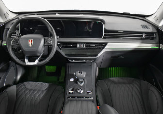 Подержанный автомобиль Hongqi HS5 2024 года (15 фото)