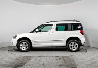 Подержанный автомобиль Skoda Yeti 2014 года (8 фото)