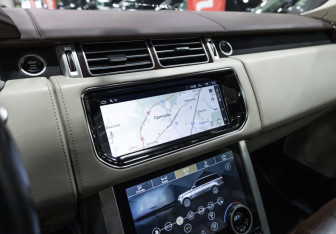 Подержанный автомобиль Land Rover Range Rover 2015 года (20 фото)