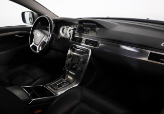 Подержанный автомобиль Volvo XC70 2012 года (11 фото)