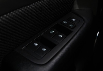 Подержанный автомобиль Chevrolet Epica 2010 года (13 фото)