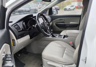 Подержанный автомобиль Kia Carnival 2019 года (19 фото)