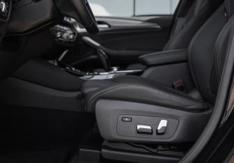 Подержанный автомобиль BMW X3 2020 года (26 фото)