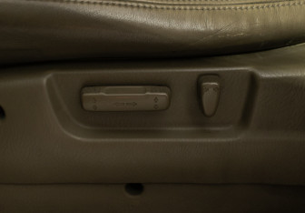 Подержанный автомобиль Acura MDX 2001 года (16 фото)