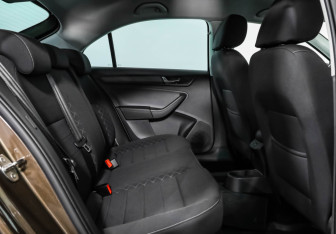 Подержанный автомобиль Skoda Rapid Liftback 2021 года (19 фото)