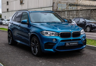 Подержанный автомобиль BMW X5 M 2017 года (3 фото)