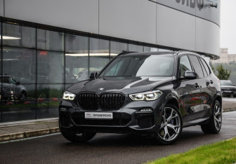 Подержанный автомобиль BMW X5 2019 года (1 фото)