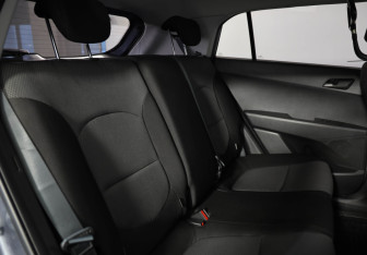Подержанный автомобиль Hyundai Creta 2018 года (12 фото)