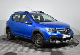 Подержанный автомобиль Renault Sandero 2020 года (3 фото)