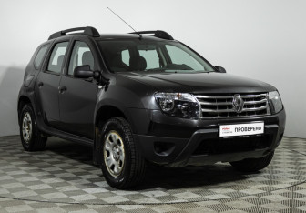 Подержанный автомобиль Renault Duster 2014 года (3 фото)